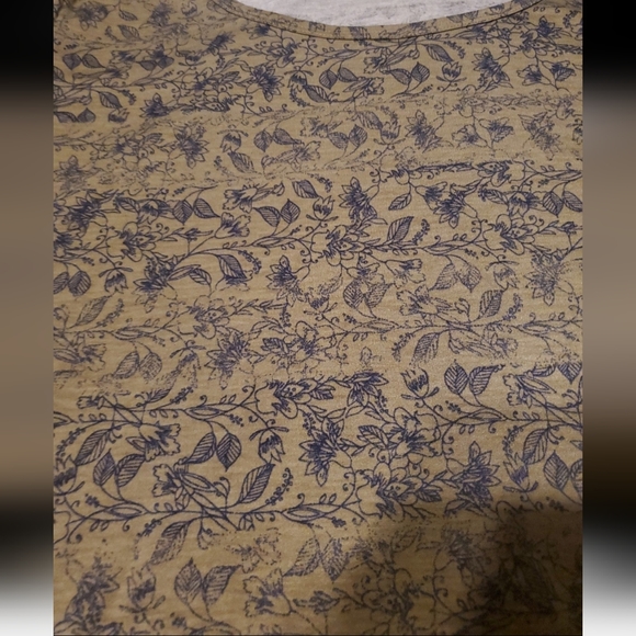 Lularoe classic T size 2x olive color with navy blue floral print - Picture 2 of 3